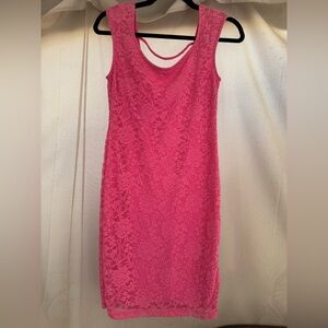Hot Pink Lace bodycon dress
Size Medium